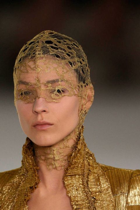 Alexander McQueen Spring 2012 Beauty - Alexander McQueen Ready-To-Wear ...