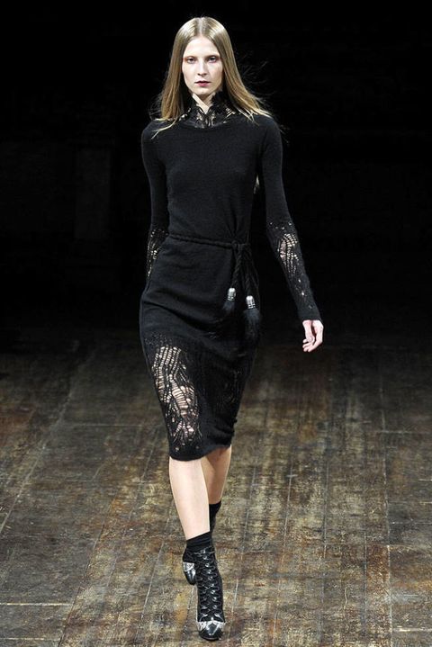 Julien Macdonald Fall 2011 Runway - Julien Macdonald Ready-To-Wear ...