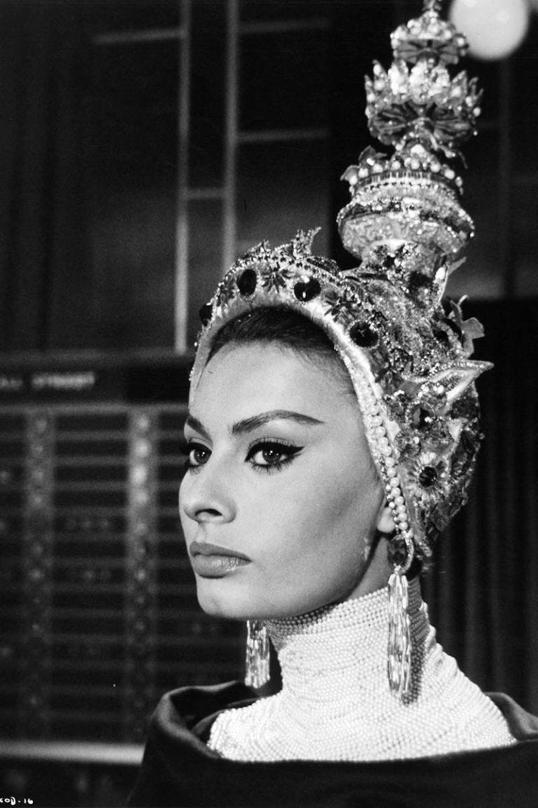 Celebrating Sophia Loren - Vintage Photos of Sophia Loren