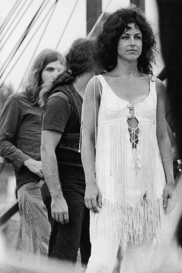 photo Woodstock 69 Outfits vintage festival fashion vintage