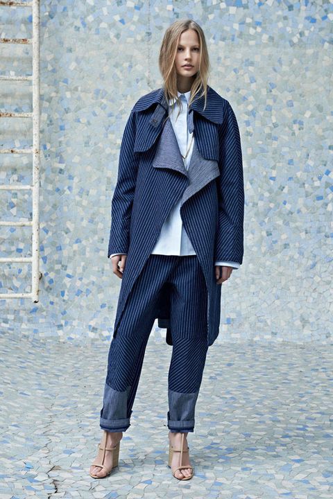 Blue, Collar, Dress shirt, Sleeve, Coat, Textile, Joint, Outerwear, Style, Street fashion, 