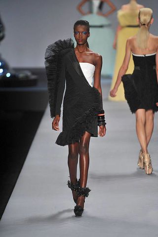 Viktor Rolf Spring 10 Runway Viktor Rolf Ready To Wear Collection