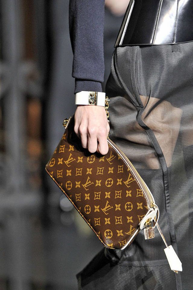 Louis Vuitton 2011 Handbag Collection 2024 favors