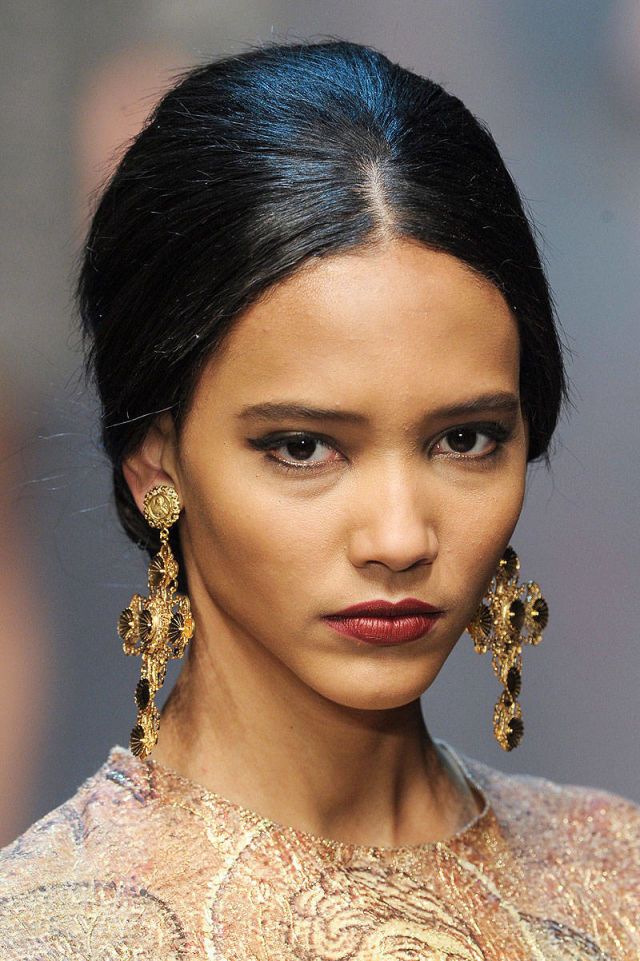 Dolce & Gabbana Fall 2013 Ready-to-Wear Beauty - Dolce & Gabbana Ready ...