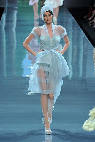 Christian Dior Fall 2008 Couture Runway - Christian Dior Haute Couture ...