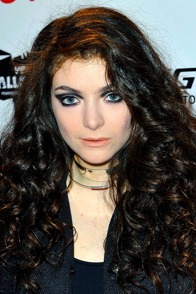 An Ode to Lorde's Untouchable Lipstick Game - Lorde's ...