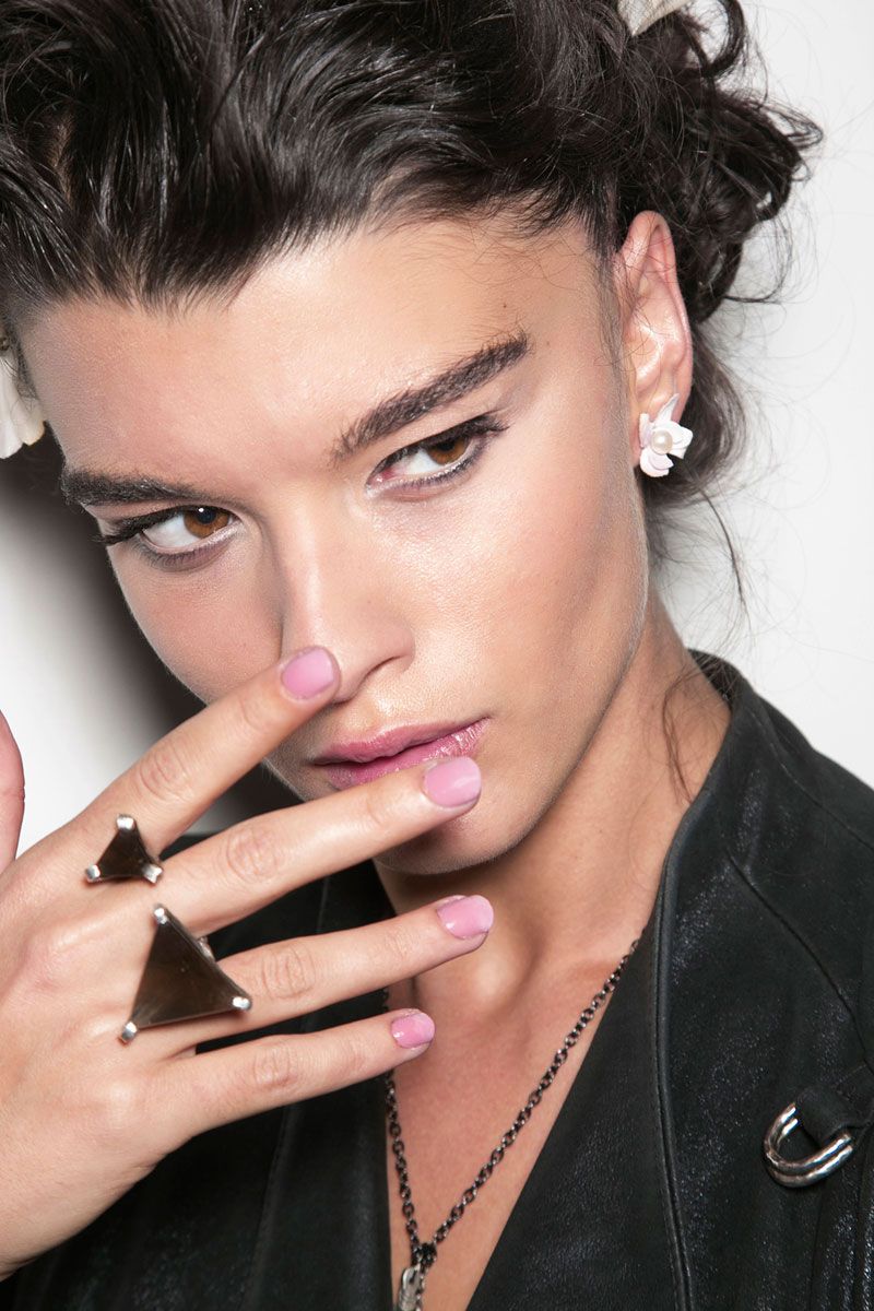 Best Nail Polish Trends Looks Swatches Nyfw Fall Winter Spring Earthy Nail Look