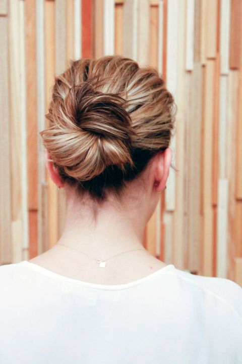 How To Make A Hair Bun Best Bun Hairstyles By Off Duty Models