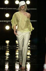 Alessandro Dell'Acqua Spring 2002 Ready-to-Wear Collection 0002