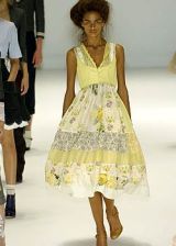 Alexander McQueen Spring 2005 Runway - Alexander McQueen Ready-To-Wear ...