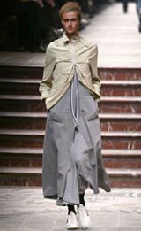 Yohji Yamamoto Fall 2002 Ready-to-Wear Collection 0003