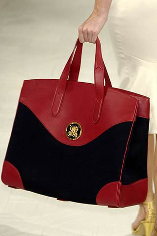 Product, Bag, Red, Style, Shoulder bag, Carmine, Fashion, Luggage and bags, Maroon, Beige, 