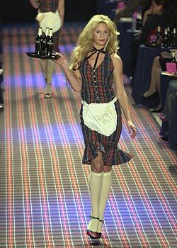 Betsey Johnson Fall 2005 Ready-to-Wear Collections 0001