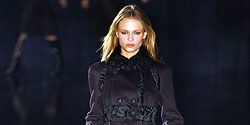 La Perla Fall 2005 Runway - La Perla Ready-To-Wear Collection