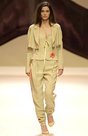Emanuel Ungaro Spring 2002 Ready-to-Wear Collection 0001