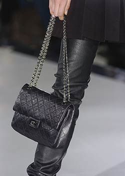 Chanel Fall 2005 Ready-to-Wear Detail 0001
