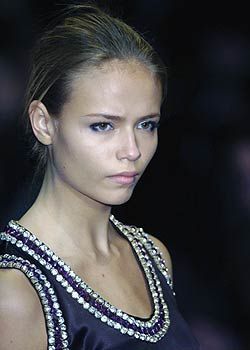 Paco Rabanne Fall 2005 Ready-to-Wear Detail 0001