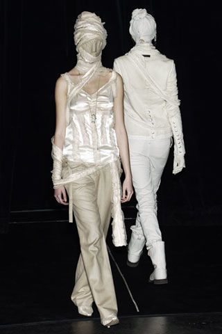 Undercover Fall 2006 Runway - Undercover Ready-To-Wear Collection