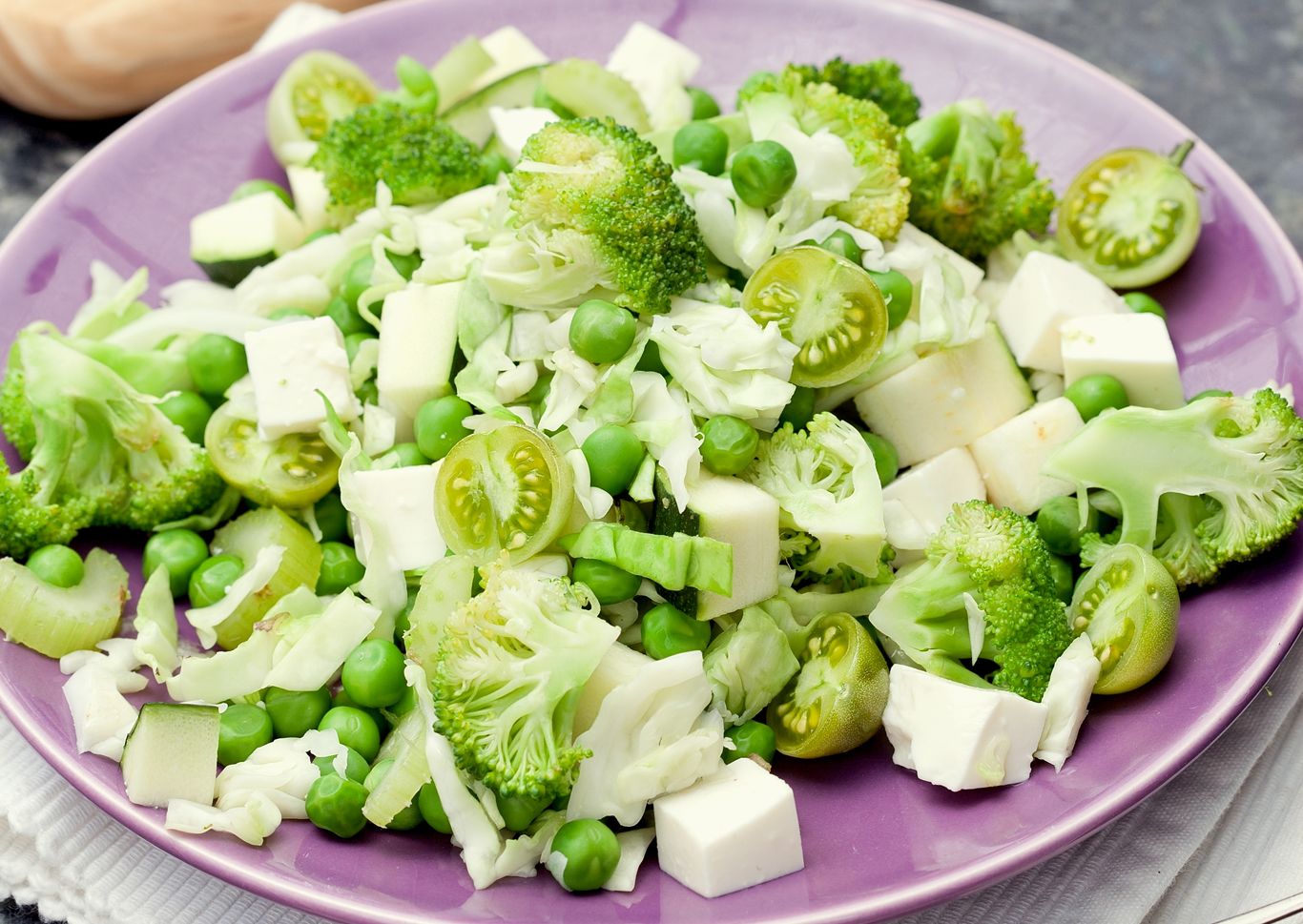Ensalada de verduras con queso - Recetas