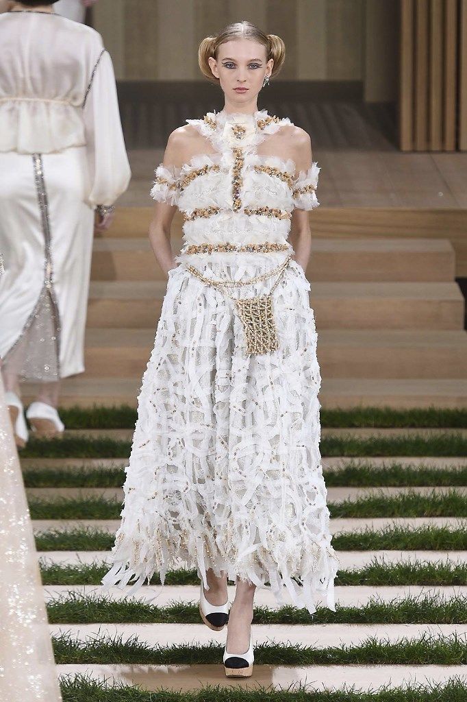 Sfera se inspira en un vestido mítico de Chanel para diseñar esta