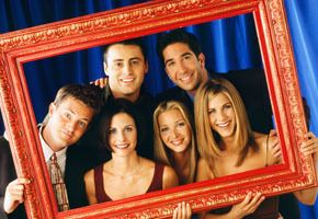 Friends, 25 anni fa andava in onda il primo episodio della Serie Tv. FOTO