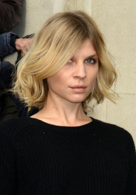 Taglio di capelli Clemence Poesy