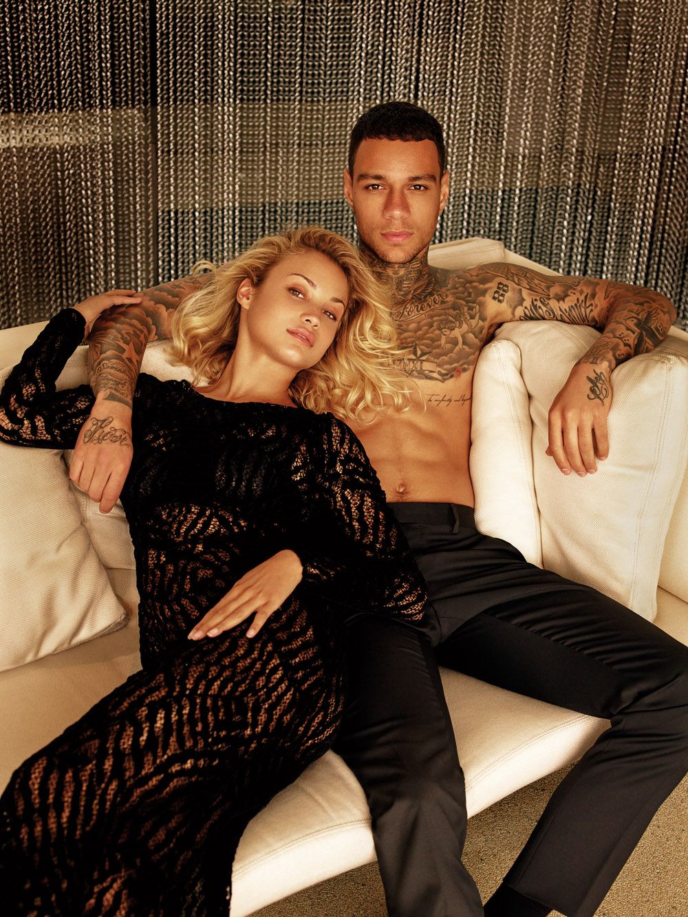 Rose Bertram en Gregory van der Wiel zijn samen gestrikt door dit  internationale modelabel