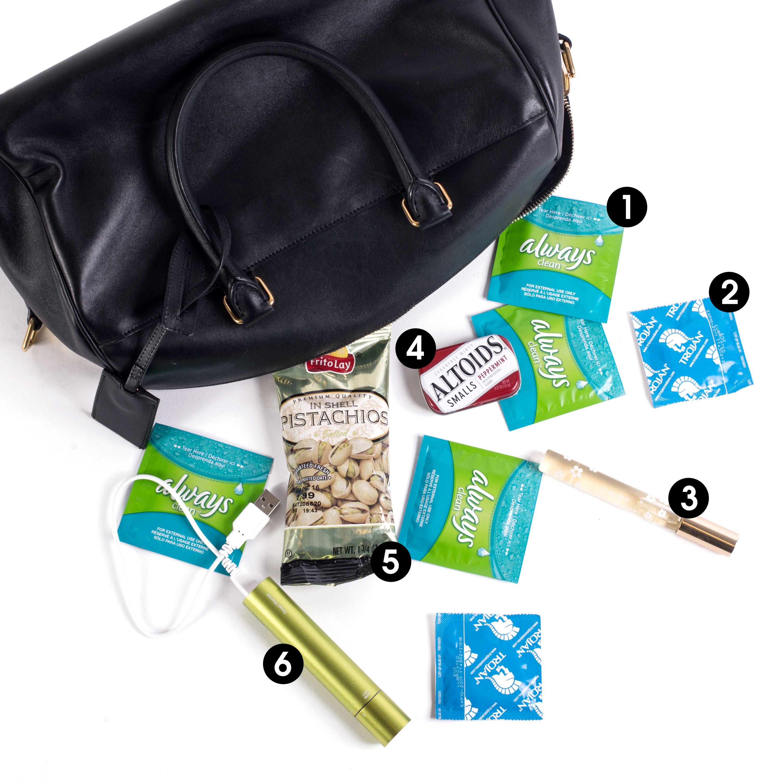 What to Carry in Your Purse for a Girls Night Out: Only the Essentials
