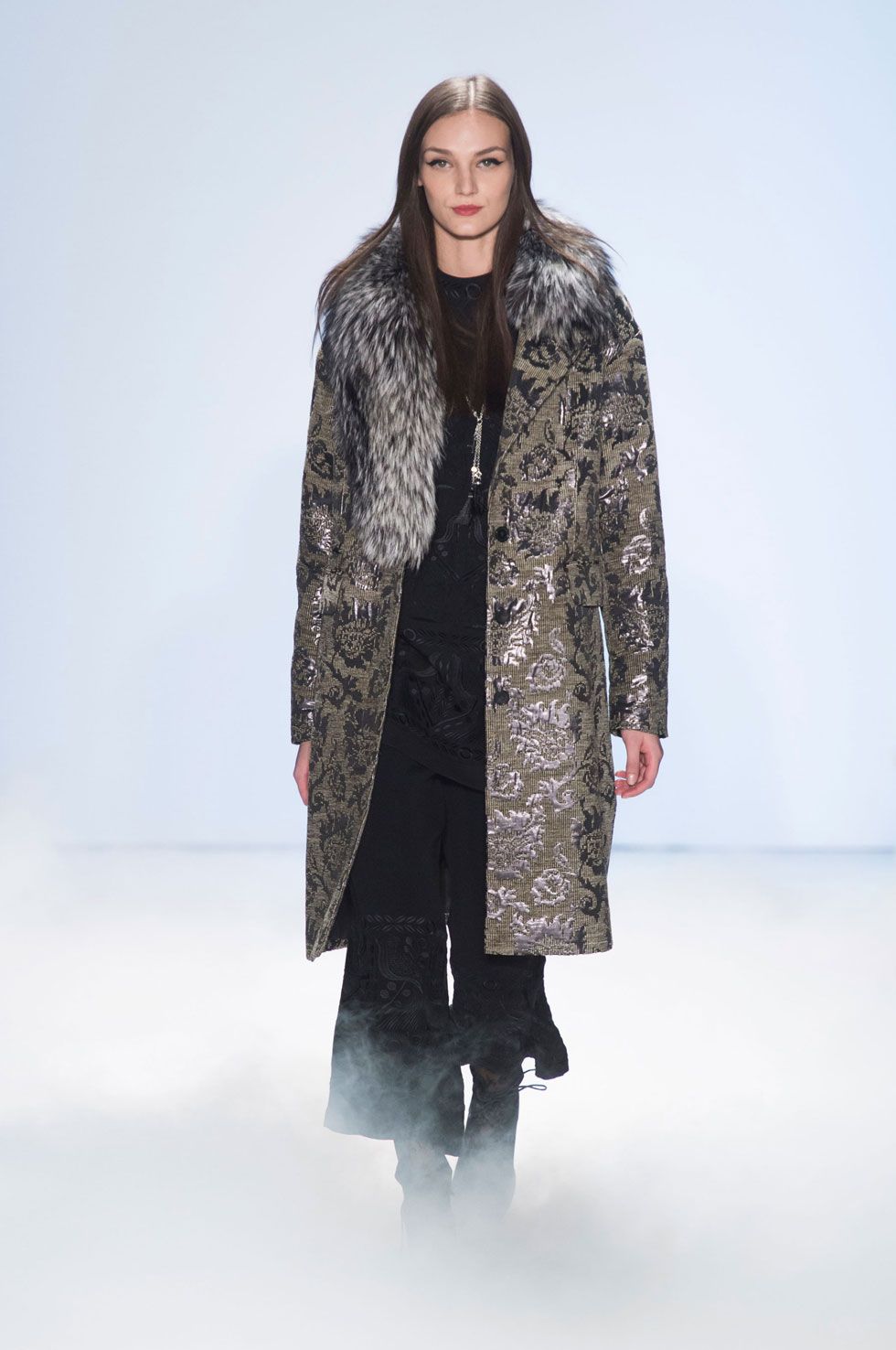 All the Looks From the Nicole Miller Fall 2016 Ready-to-Wear Show