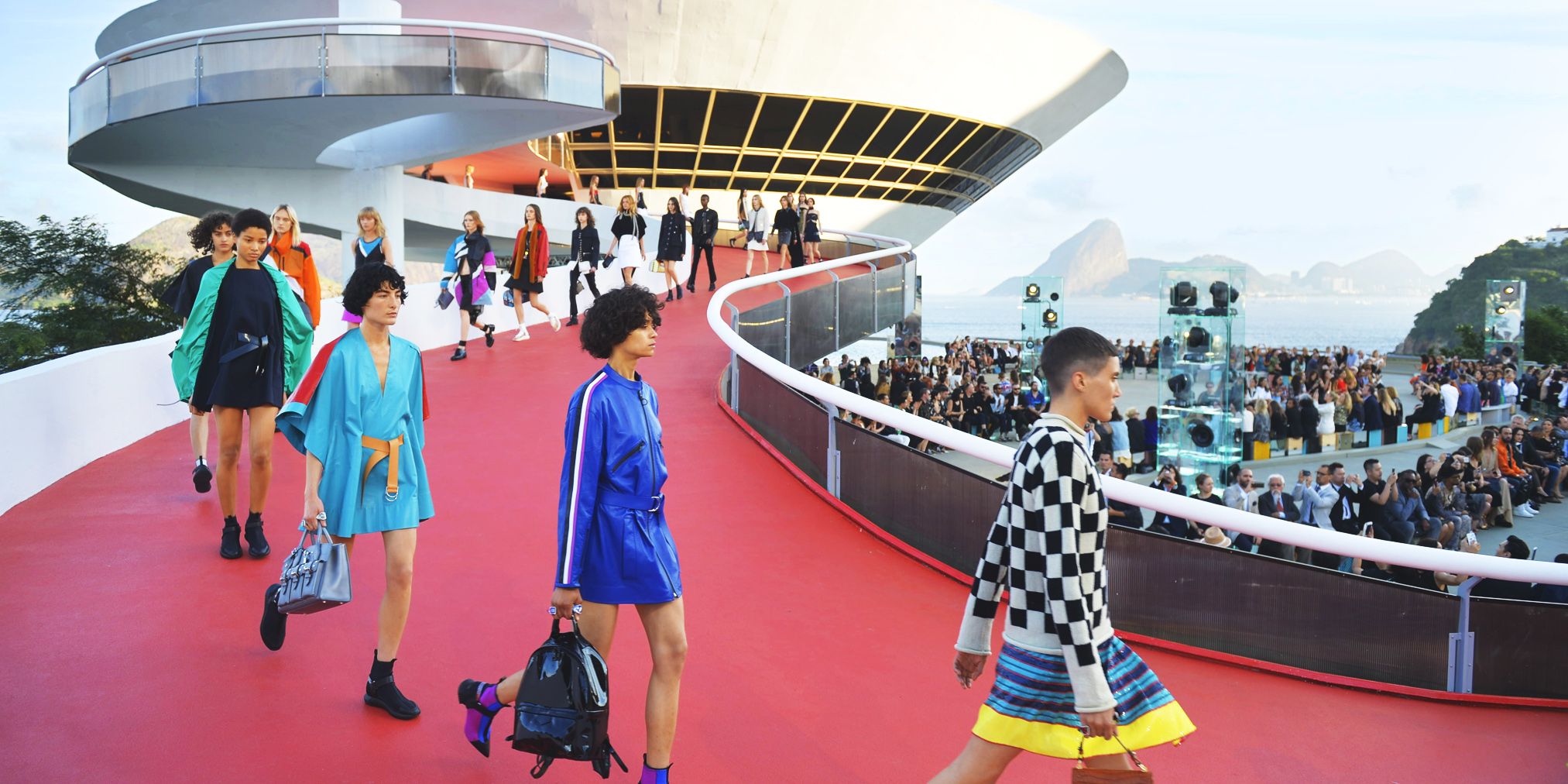 Louis Vuitton Resort 2017 Fashion Show