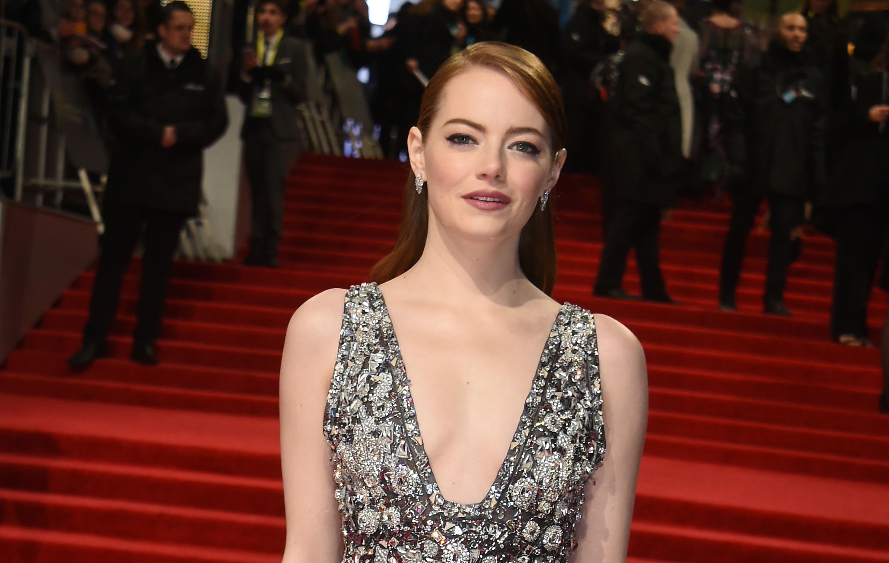 Get The Look: Emma Stone's Sun-Kissed Met Gala Makeup - Red Carpet Fashion  Awards