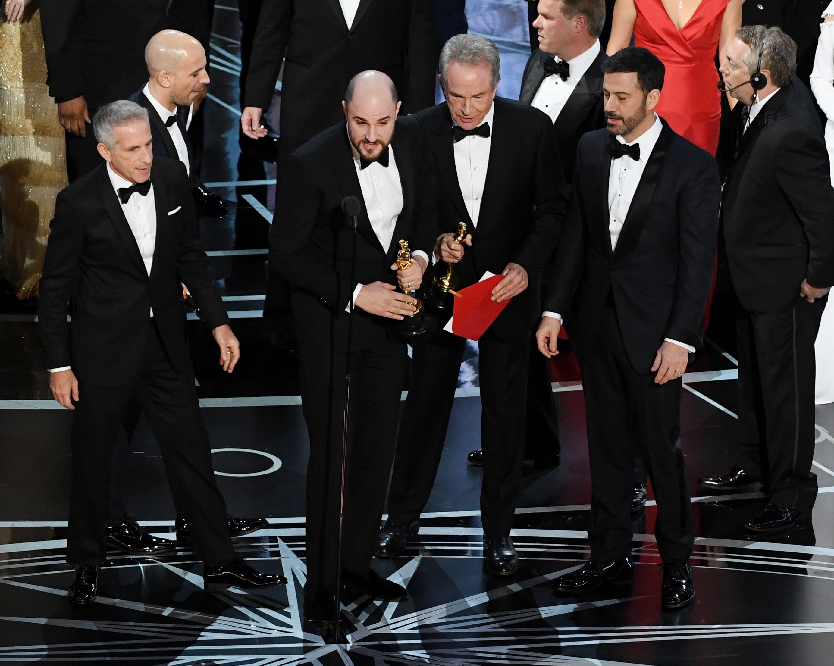 Why 'La La Land' Will Win Best Picture at Oscars Despite Backlash