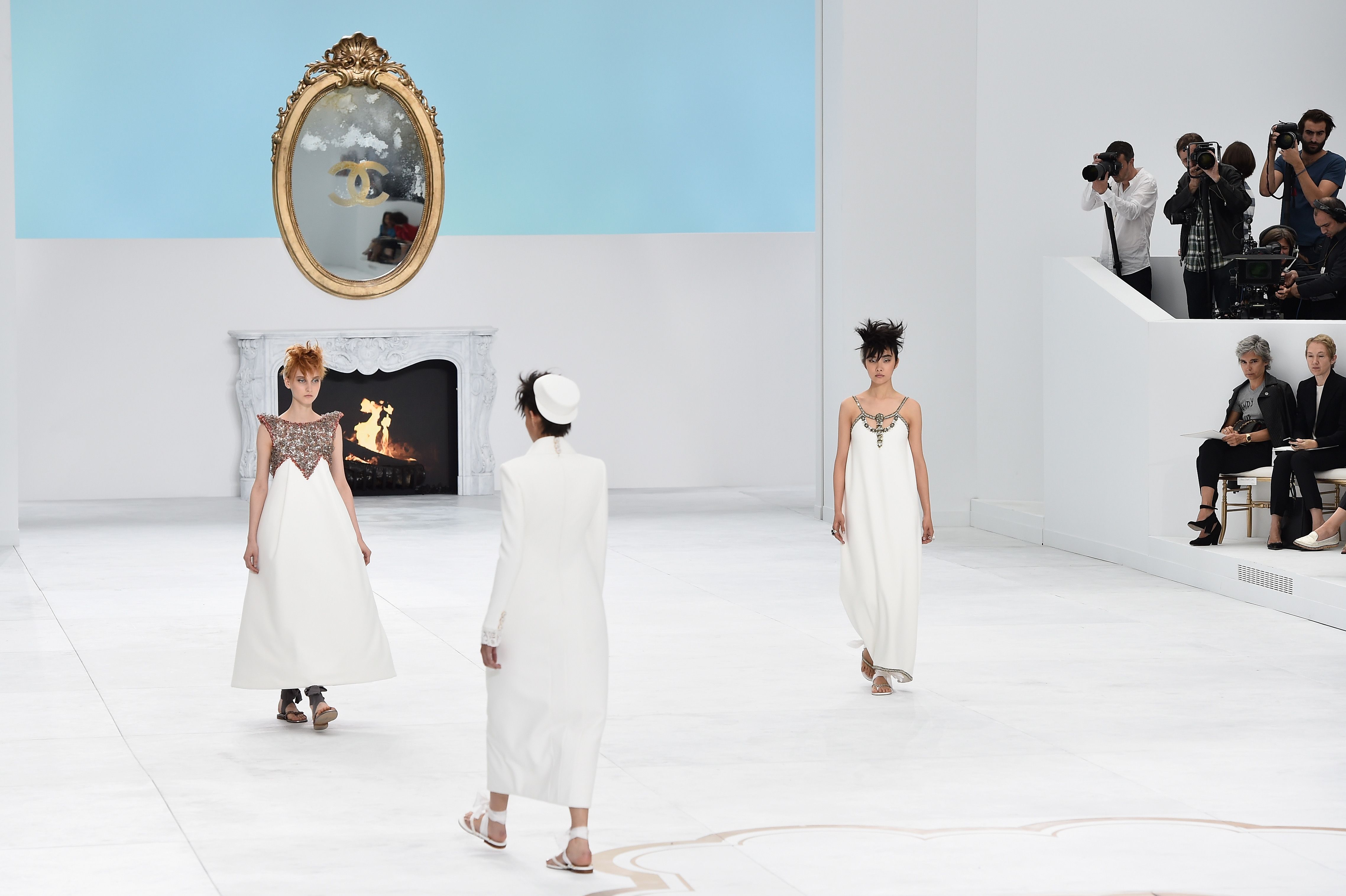 Chanel Fall 2022 Ready-to-Wear Runway Collection at Paris Fashion Week –  Footwear News