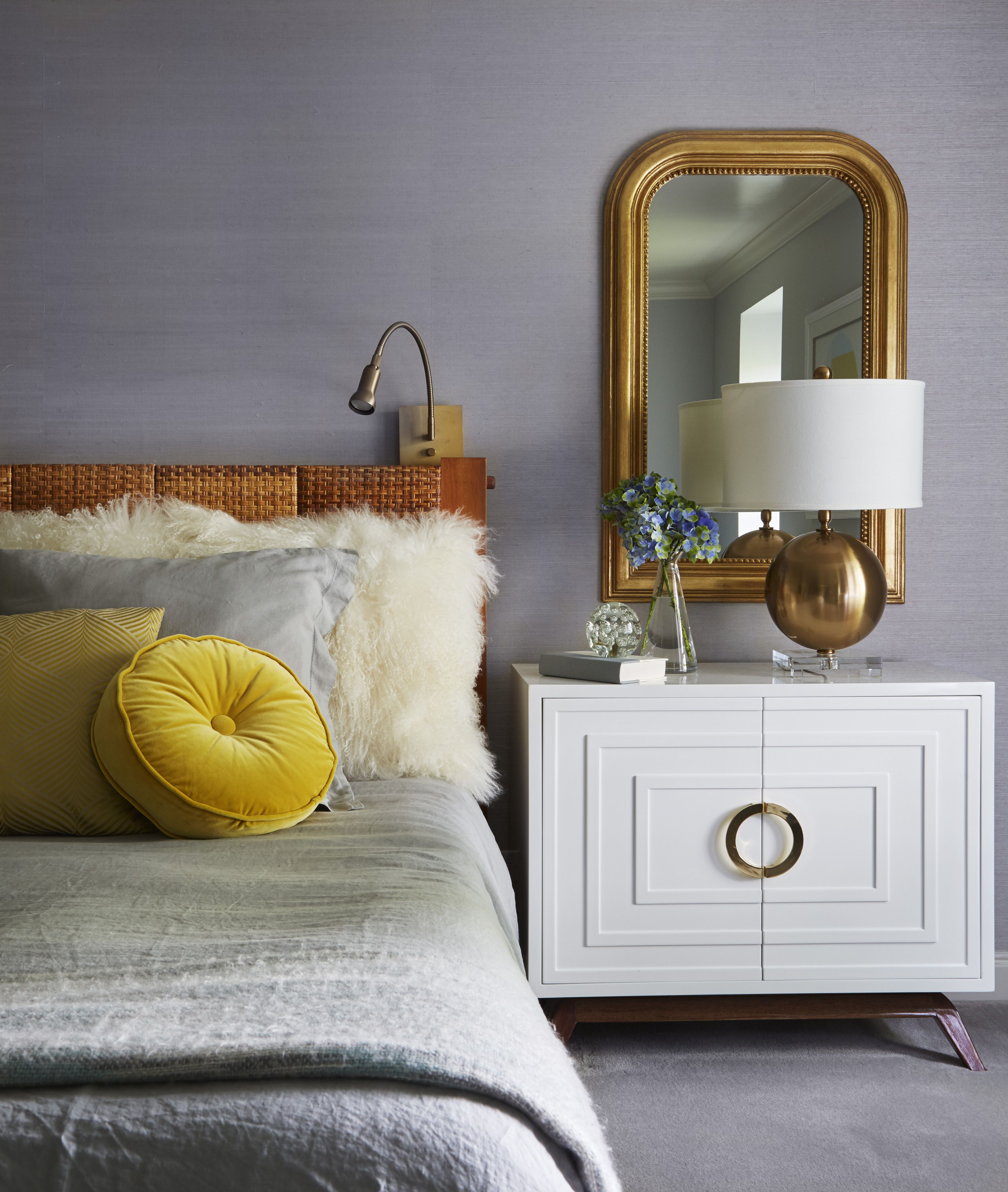 10 Luxury Bedside Tables For Your Master Bedroom Decor