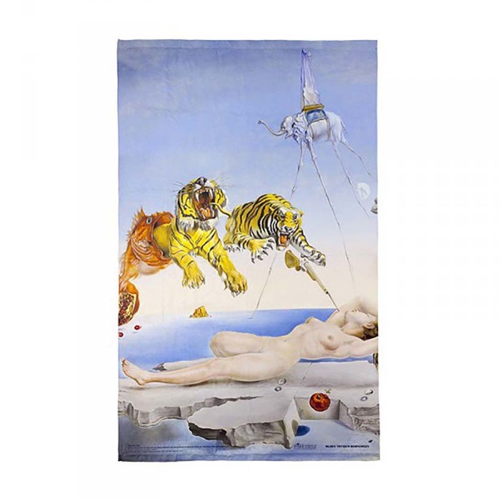 <p>¡Llévate a Dalí a la piscina! Toalla a la venta en la tienda del <strong>Museo Thyssen</strong> (42 €).&nbsp;</p>