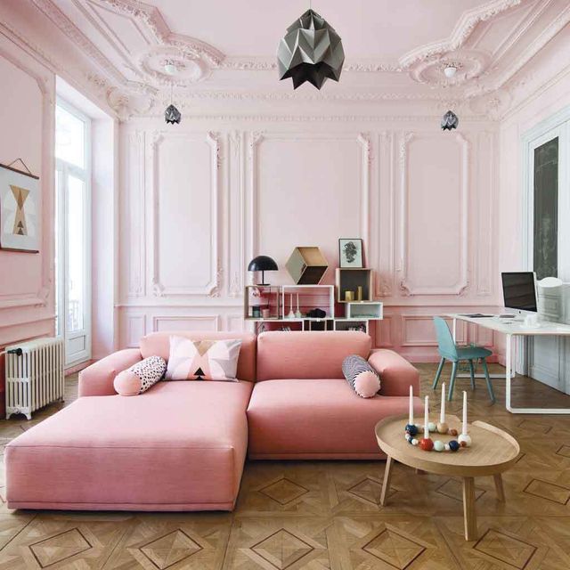 Salón decorado en rosa chicle