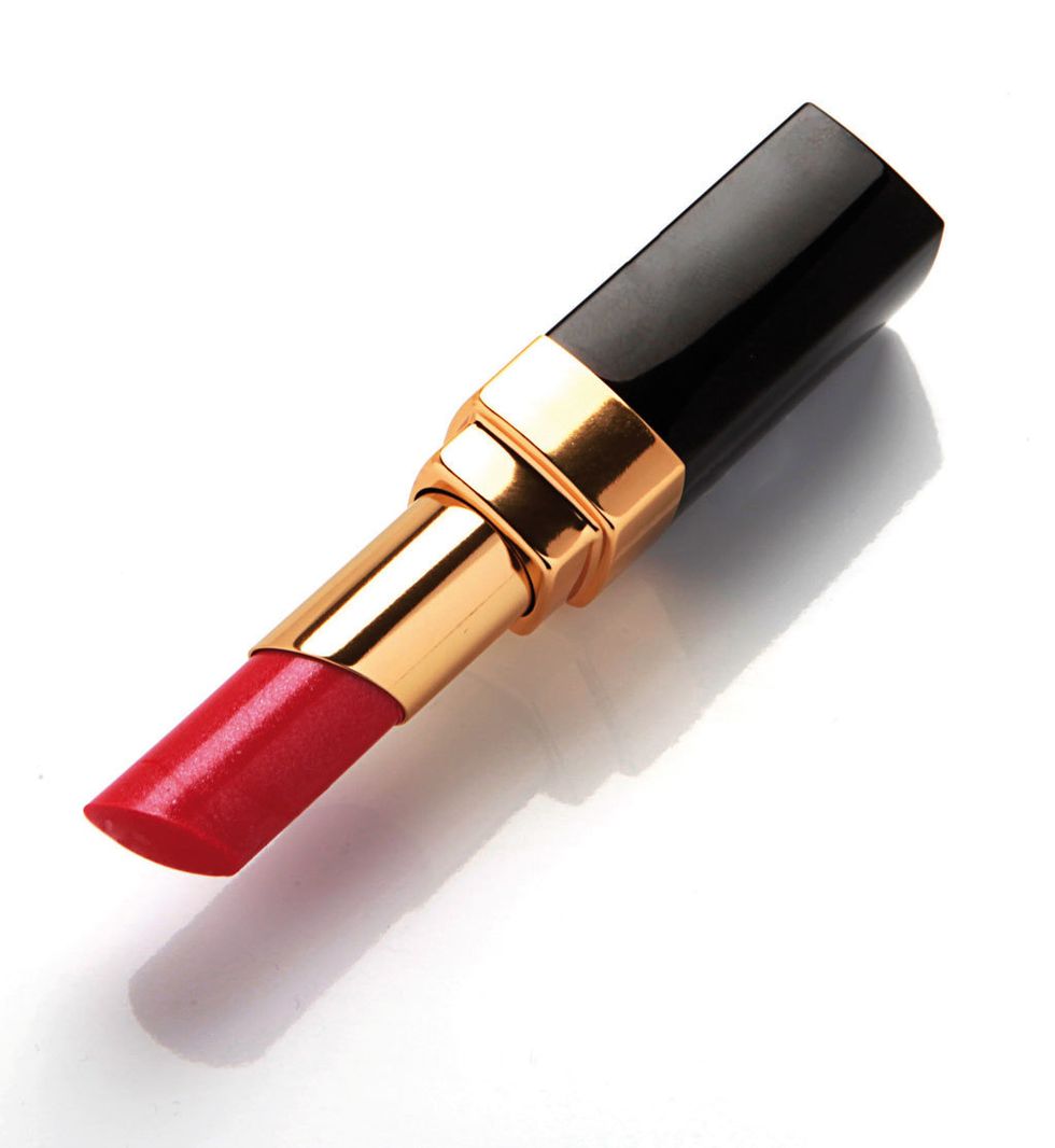 <p>Color, brillo y textura ultrafundente en un mismo producto. <strong>Rouge Coco Shine,</strong> de Chanel.</p>