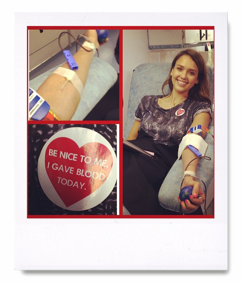 <p>Jessica Alba aprovecha las redes para mostrar su lado más solidario a la hora de donar sangre.&nbsp;</p><p>@jessicaalba</p>