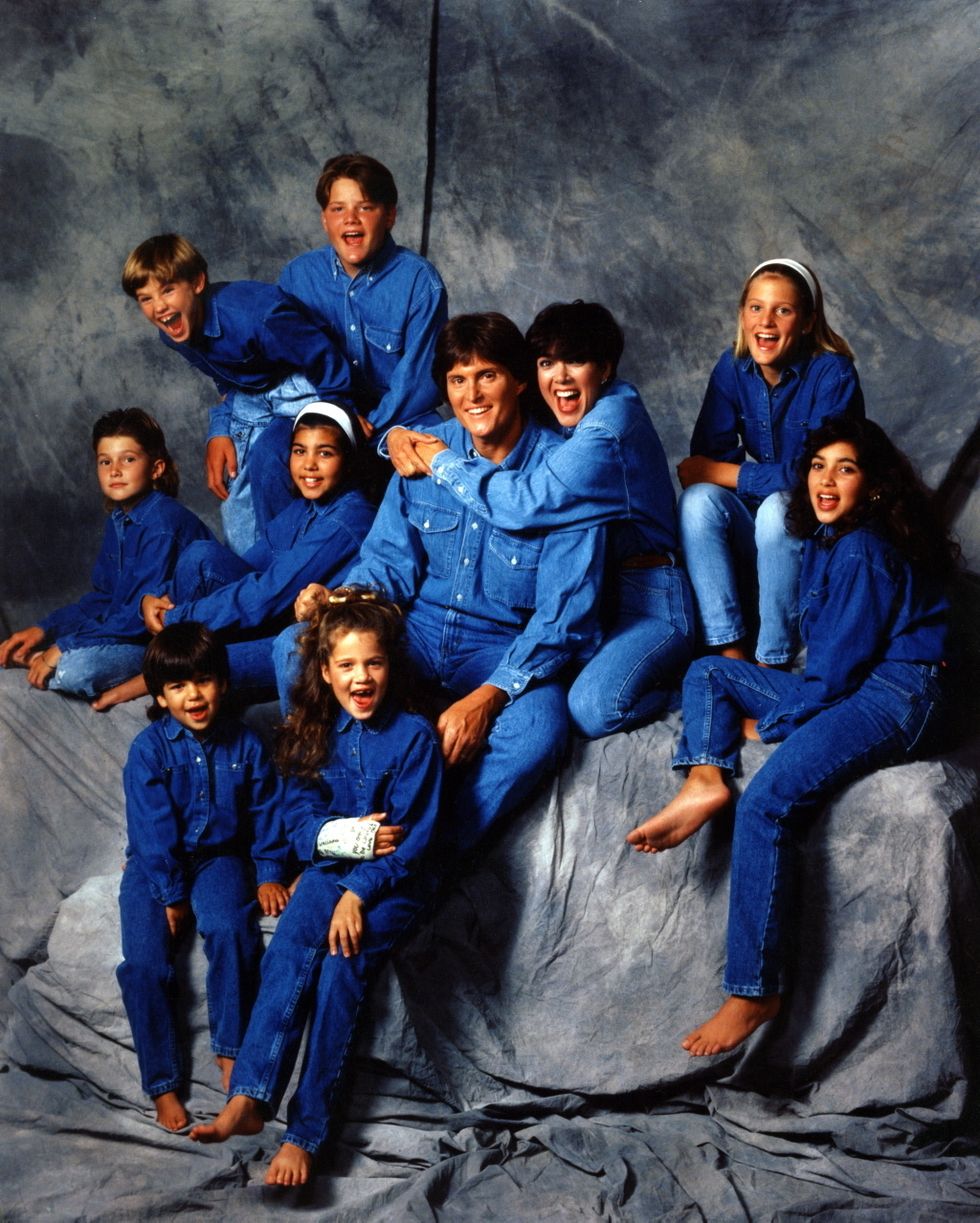 <p>Así lucía la familia Kardashian-Jenner al completo en el año 1991. Y así era Kim (en el extremo derecho de la foto), que entonces tenía once años.</p>