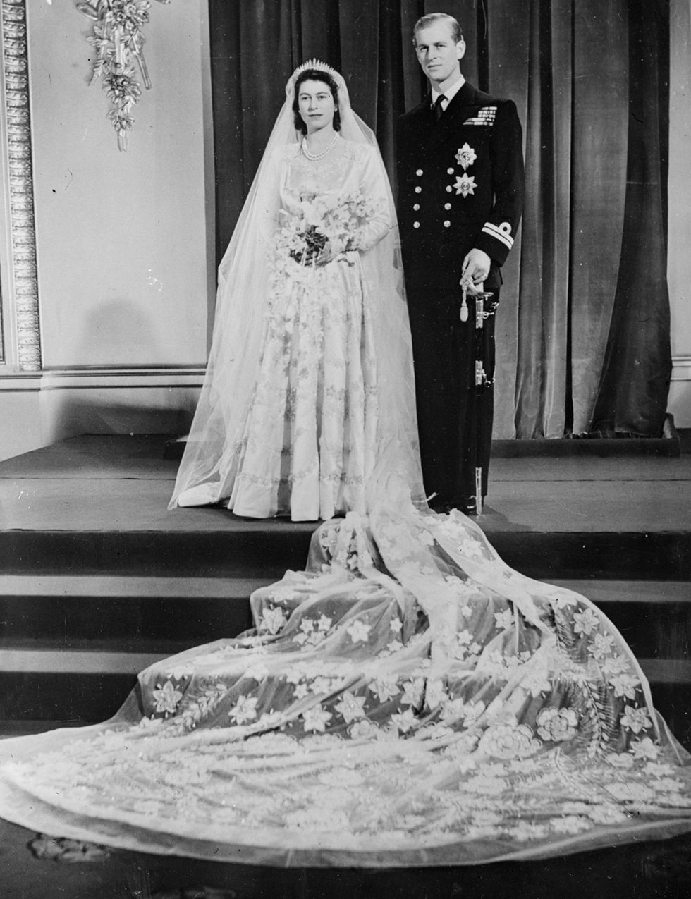 <p>El 20 de noviembre de 1947 se celebró su boda con el príncipe Felipe.&nbsp;Fue la primera Boda Real celebrada desde el fin de la Segunda Guerra Mundial, contó con más de 2.000 invitados y fue retransmitida en la radio por la BBC en todo el mundo. &nbsp;</p>