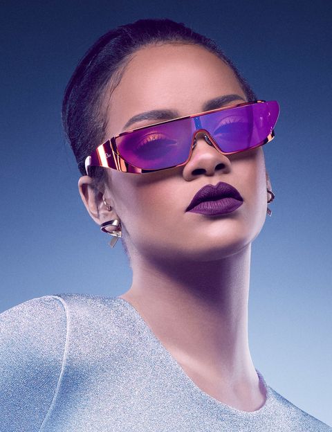 Rihanna, de gafas para Dior