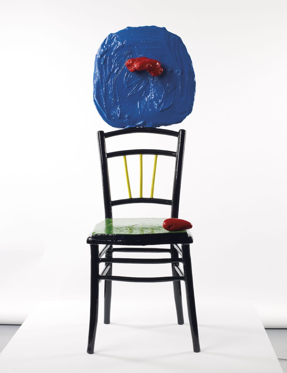 <p>Una muestra en la Fundación Miró explora la relación del artista con los objetos, y que inspiró collages, assemblages y esculturas. Barcelona. 29 octubre a 17 enero.</p>