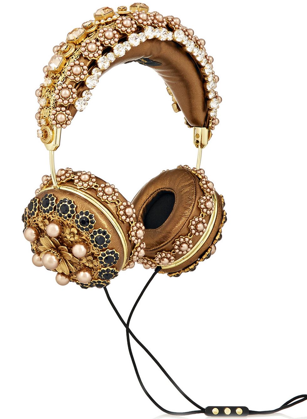 <p>Auriculares con cristales de Swarovski, oro y perlas (4.950 €), de <strong>Dolce y Gabbana.</strong></p>