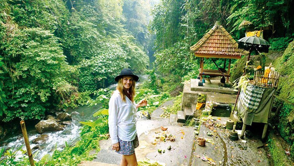<p>Una foto del álbum personal de la super top tomada en Bali. Su afición por el <i>travelling</i> ha recaído en la vida profesional... En la actualidad, ¡está preparando su primer programa televisivo sobre viajes!</p>