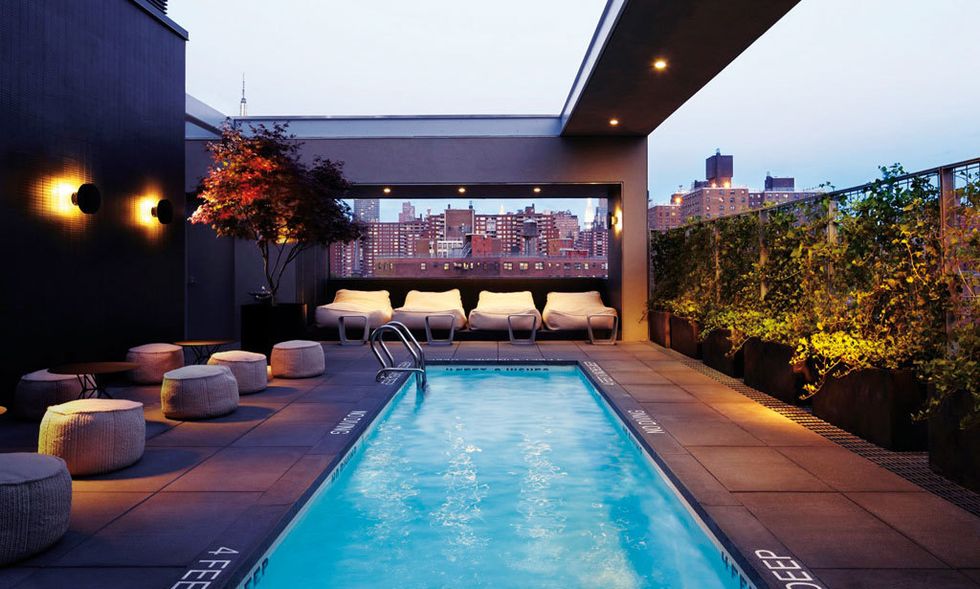 <p>El primer hotel boutique neoyorquino nace a lo grande, en el corazón de Chelsea, el barrio artístico por excelencia. Prolonga tu estancia (desde 268 euros) para no perder ni un detalle del <a href="http://www.hotel-americano.com" target="_blank">Hôtel Americano</a>: piscina en la azotea, habitaciones con iPad, servicio de bicicletas…&nbsp;</p>