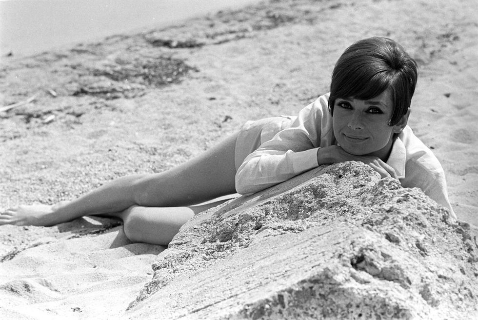 <p>Aunque su pelo haya pasado a la historia por el moño de 'Desayuno con Diamantes', <strong>Audrey Hepburn</strong> solía llevar el pelo corto con volumen en la coronilla. Muy <i>sixties</i>.</p>
