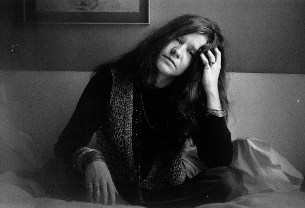 <p>A los 27 años la heroína y el alcohol dieron al traste con la vida de la cantante Janis Joplin. El documental ‘Janis’, de la realizadora Amy Berg, repasa la transgresora biografía de la mujer que, en los años 60, marcó un hito en la historia del blues. Irrepetible.&nbsp;</p><p><strong>Estreno: 4 de marzo</strong></p>