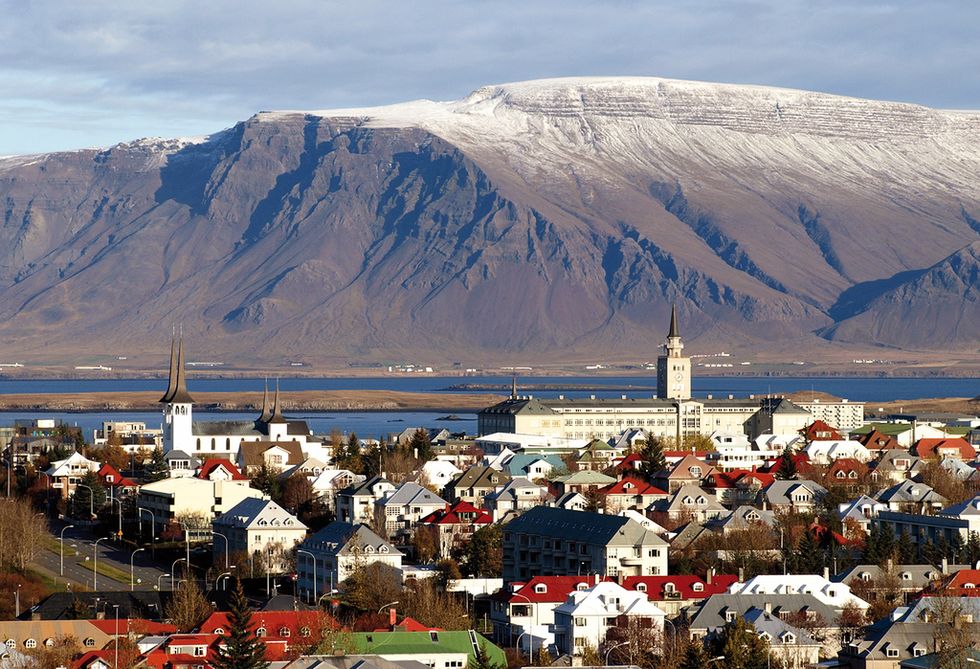 <p>Empatado al final del ránking, aparece Islandia, el único representante europeo en la lista. También un 74% de sus habitantes reconoce ser feliz.</p>