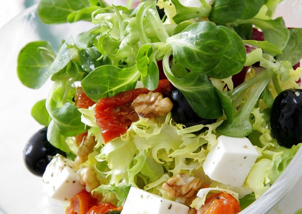 Food, Produce, Vegetable, Vegan nutrition, Leaf vegetable, Salad, Ingredient, Dishware, Garden salad, Food group, 