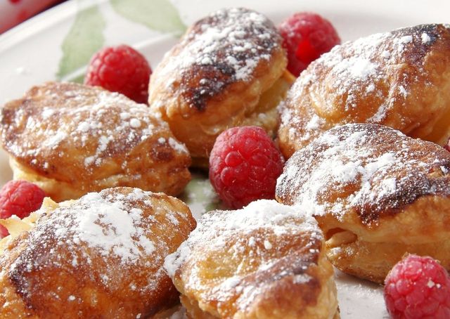 Food, Sweetness, Cuisine, Dessert, Fruit, Dish, Powdered sugar, Ingredient, Frutti di bosco, Snack, 